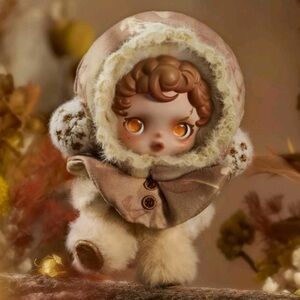 Popmart SkullPanda L'impressionnisme
(AMBER) 100% Authentic Sealed In Box